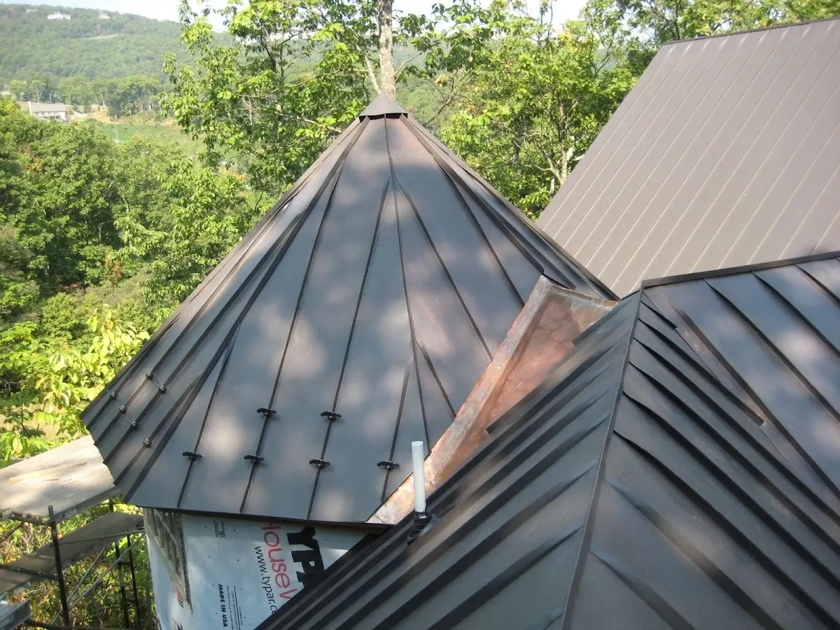 Professional Roof Tarp Installation by Craftsman Roofing in Kailua