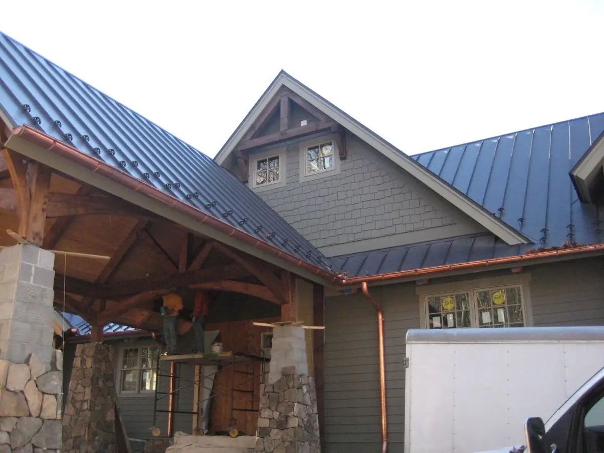 Craftsman Roofing team delivering quality roofing work in Kailua